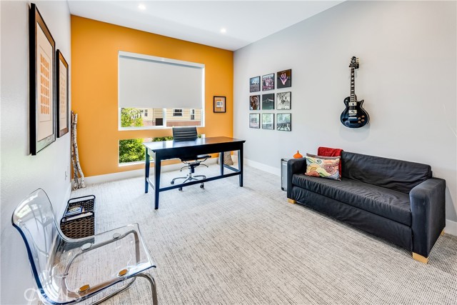 Detail Gallery Image 18 of 32 For 4820 Bellflower Ave #208,  North Hollywood,  CA 91601 - 3 Beds | 3 Baths