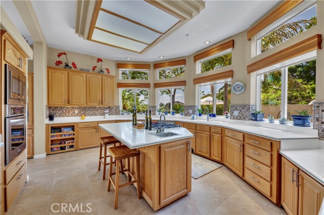 40468 Rock Mountain Drive, Fallbrook CA: https://media.crmls.org/medias/48e2e2c7-5fbf-4cc9-be2f-b5cc1991f7c8.jpg