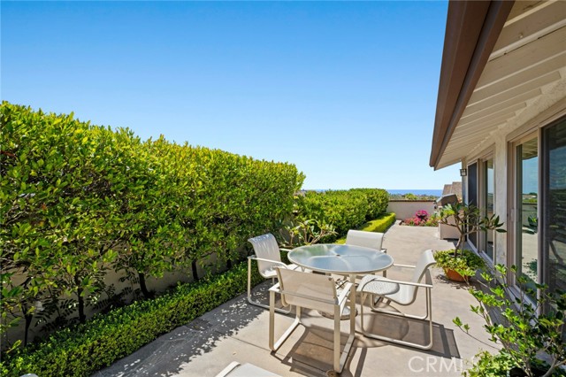 Detail Gallery Image 24 of 37 For 15 Skysail Dr, Corona Del Mar,  CA 92625 - 2 Beds | 2 Baths