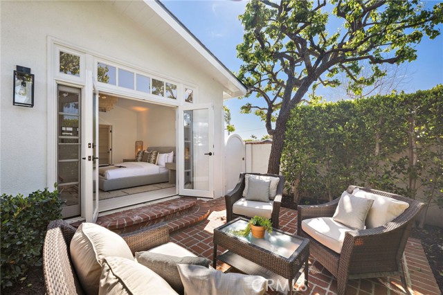 Detail Gallery Image 35 of 40 For 1924 Beryl Ln, Newport Beach,  CA 92660 - 4 Beds | 3/1 Baths