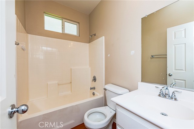 Detail Gallery Image 26 of 32 For 34067 Pamplona Ave, Murrieta,  CA 92563 - 4 Beds | 3/1 Baths