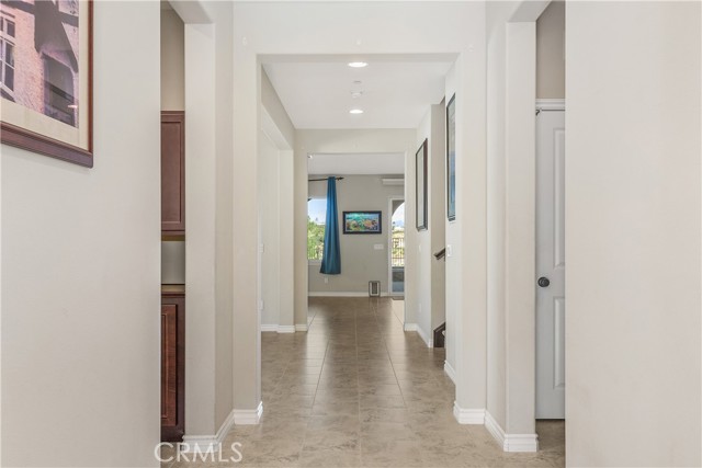 Detail Gallery Image 12 of 47 For 45844 Corte Mislanca, Temecula,  CA 92592 - 5 Beds | 3/1 Baths