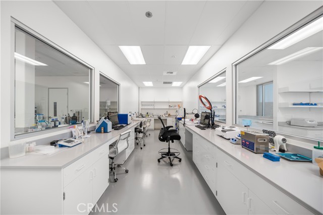 Image 24 of 31 For 9950 Research Dr.
