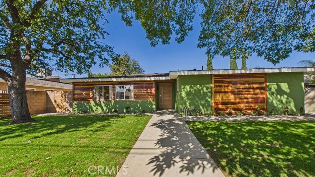 15859 Parthenia Street photo 2