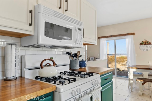 Detail Gallery Image 17 of 47 For 6437 El Comino Rd, Twentynine Palms,  CA 92277 - 3 Beds | 2 Baths