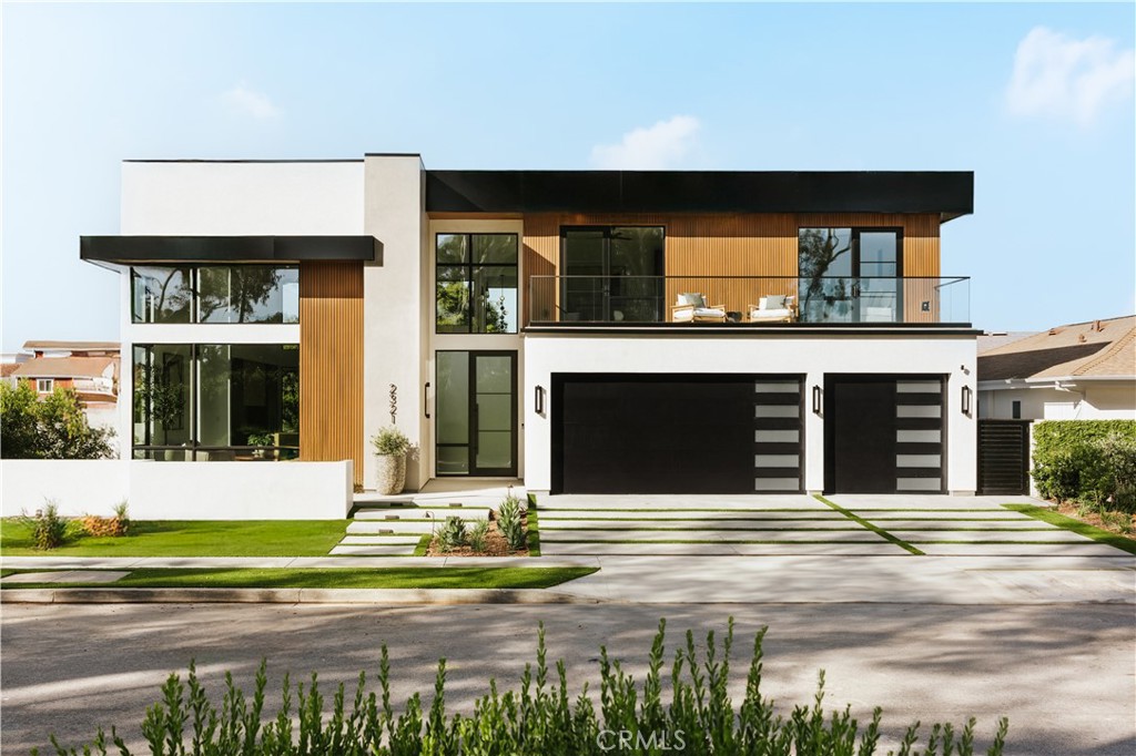 2321 Mesa Drive