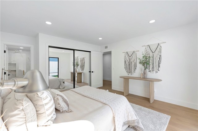 Detail Gallery Image 21 of 49 For 21211 Binghampton Cir, Huntington Beach,  CA 92646 - 4 Beds | 3 Baths