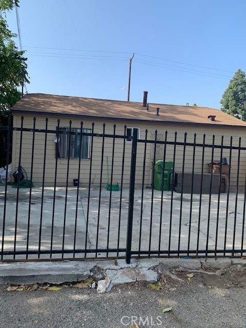 Detail Gallery Image 13 of 22 For 846 W 103rd St, Los Angeles,  CA 90044 - – Beds | – Baths