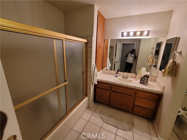 21291 Ramona Avenue, Apple Valley CA: https://media.crmls.org/medias/48e9456d-3a46-4167-95a7-3a2ed0691791.jpg