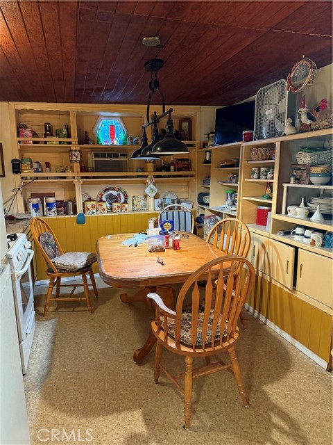 Detail Gallery Image 5 of 6 For 1510 W Merrill, Rialto,  CA 92376 - 4 Beds | 2/1 Baths