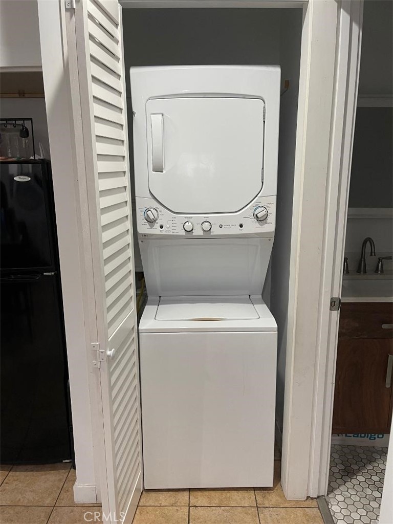 https://media.crmls.org/medias/48e9f344-1c6d-4399-8f00-e960dad013d6.jpg?preset=X-Large