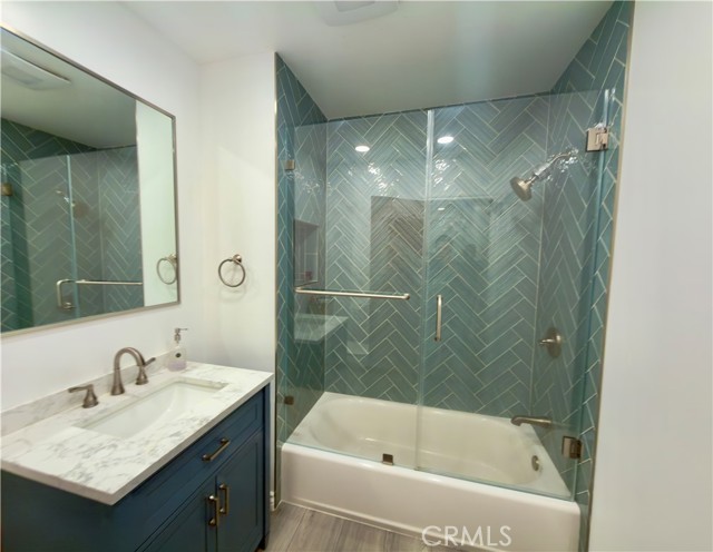 Image 5 of 6 For 4615 Castana Avenue