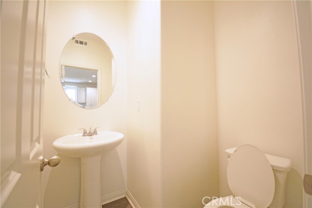 Detail Gallery Image 9 of 32 For 16171 Paddock Ave, Chino,  CA 91708 - 3 Beds | 2/1 Baths