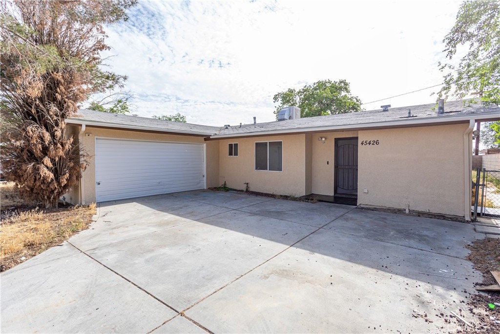 45426 4th Street E, Lancaster, CA 93535