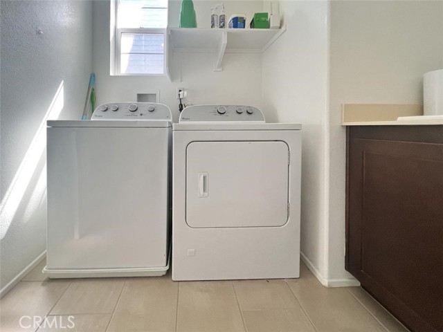 Detail Gallery Image 18 of 25 For 3897 Boulder Dr, Jurupa Valley,  CA 92509 - 4 Beds | 4 Baths