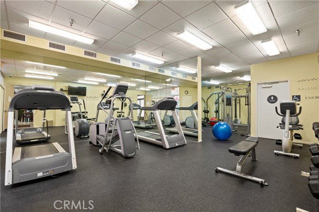 Detail Gallery Image 25 of 28 For 5325 Newcastle Ave #240,  Encino,  CA 91316 - 2 Beds | 2 Baths