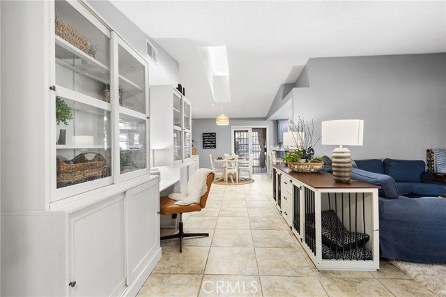 Detail Gallery Image 8 of 39 For 12659 Meadbury Dr, Moreno Valley,  CA 92553 - 4 Beds | 2 Baths