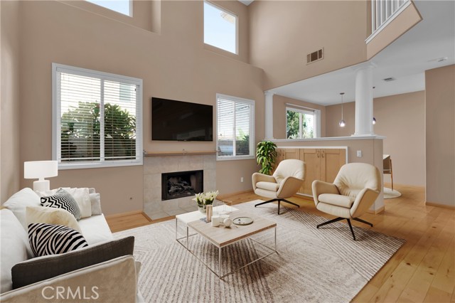 Detail Gallery Image 8 of 38 For 2541 Santa Ana Ave, Costa Mesa,  CA 92627 - 4 Beds | 2/1 Baths