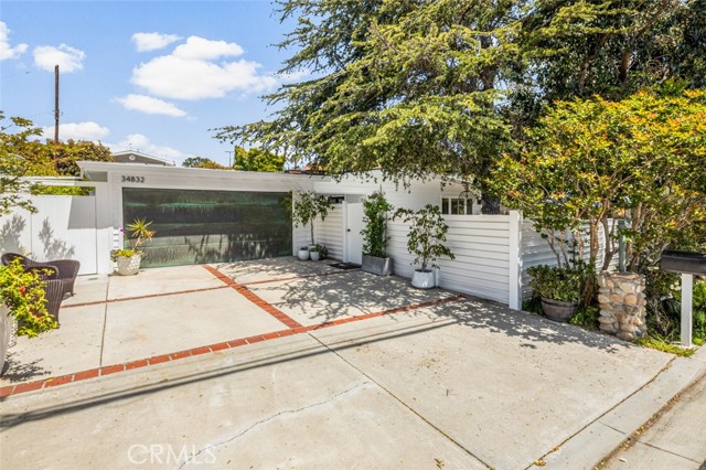 Detail Gallery Image 2 of 29 For 34832 Calle Del Sol, Dana Point,  CA 92624 - 3 Beds | 3 Baths