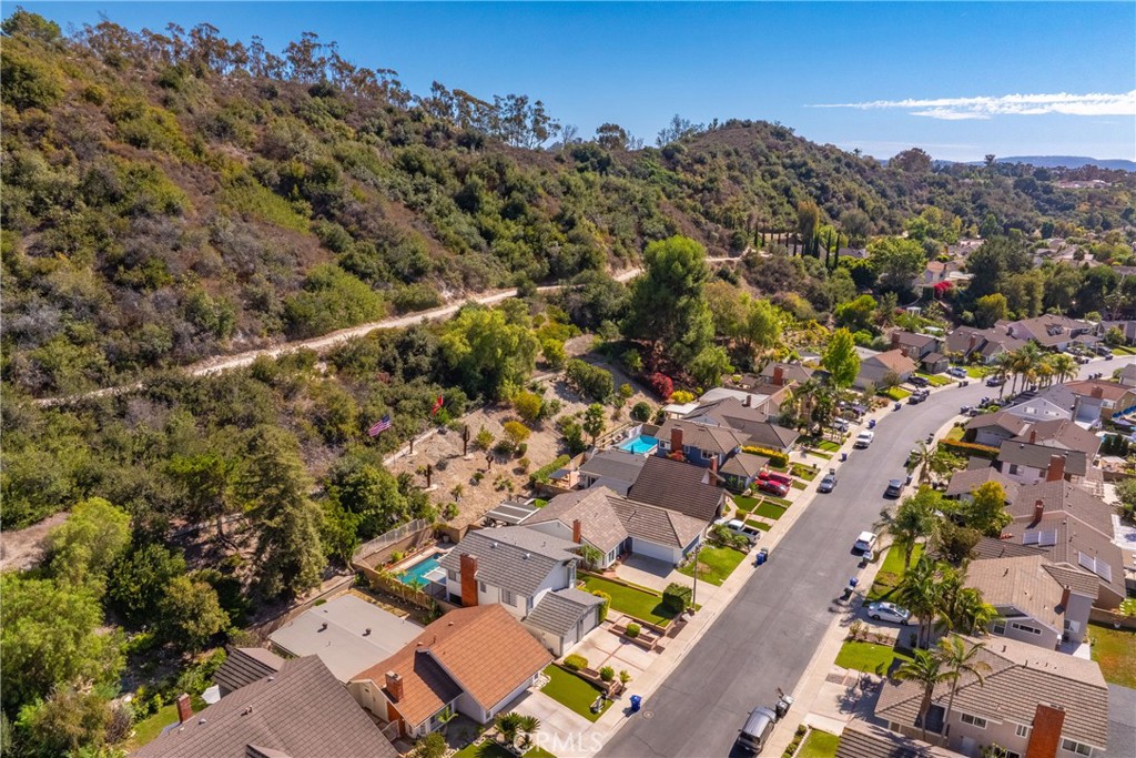 48ec110a C4dc 4deb 9701 4b6bbd9127f1