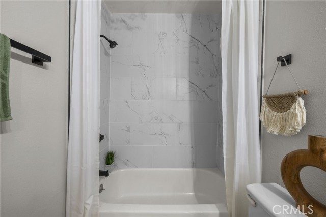 Detail Gallery Image 20 of 33 For 2019 Covington Ave, Simi Valley,  CA 93065 - 2 Beds | 2 Baths