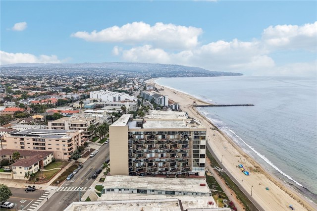 531 Esplanade, Redondo Beach, California 90277, 2 Bedrooms Bedrooms, 0 ,1 BathroomBathrooms,Residential,For Sale,Esplanade,0,PW26154247