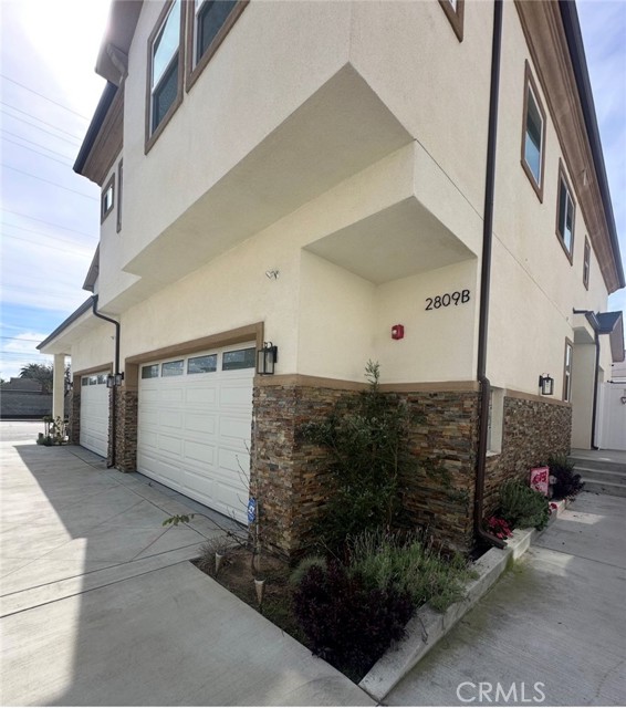 Detail Gallery Image 4 of 5 For 2809 190th Street #B,  Redondo Beach,  CA 90278 - 4 Beds | 3/1 Baths