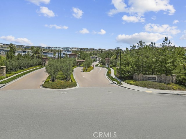 20434 W Albion Way, Porter Ranch CA: https://media.crmls.org/medias/48ef147a-fb25-4ba9-90b0-fc201c495dbc.jpg
