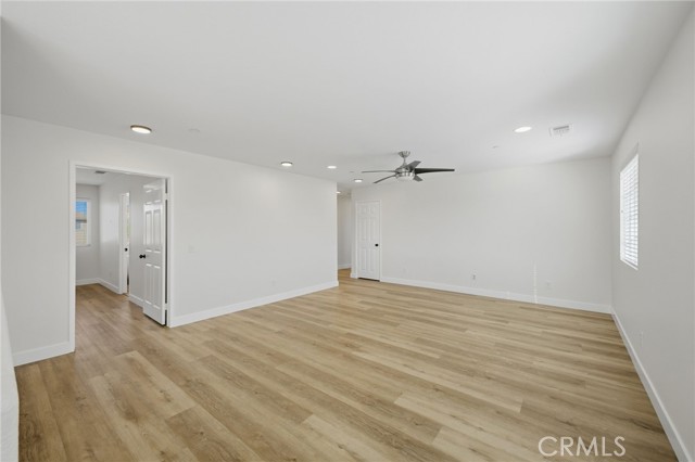 Detail Gallery Image 18 of 54 For 3418 Presidio, Perris,  CA 92570 - 4 Beds | 2/1 Baths