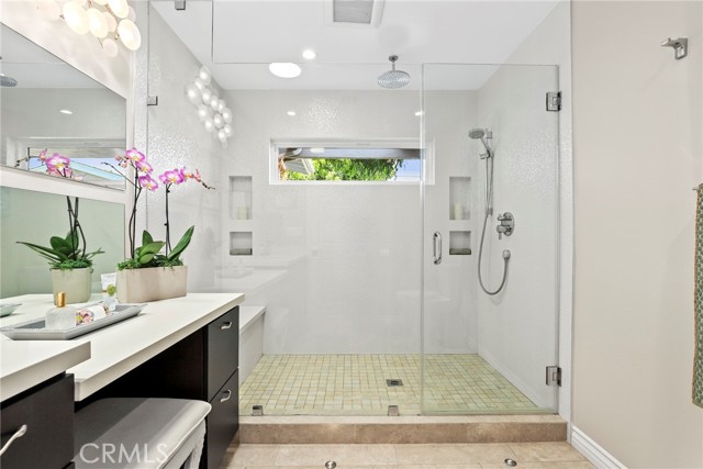 4855 Arcola Avenue, Toluca Lake CA: https://media.crmls.org/medias/48f1ddfa-1b98-4f26-af9e-54c5dd4e2b4d.jpg