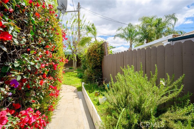 Detail Gallery Image 39 of 39 For 11334 Collett Ave, Granada Hills,  CA 91344 - 4 Beds | 2 Baths