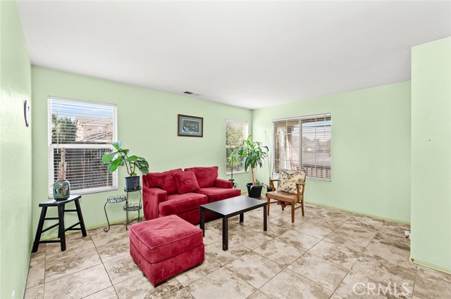 Detail Gallery Image 6 of 53 For 508 Nashville Ct, Hemet,  CA 92545 - 4 Beds | 2/1 Baths