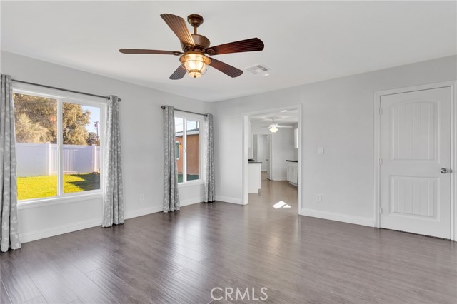 14573 Gayhead, Apple Valley CA: https://media.crmls.org/medias/48f3fdf0-8b6b-460a-9c2e-193a82aebb3b.jpg