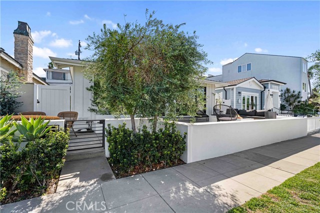 316 Claremont photo 13