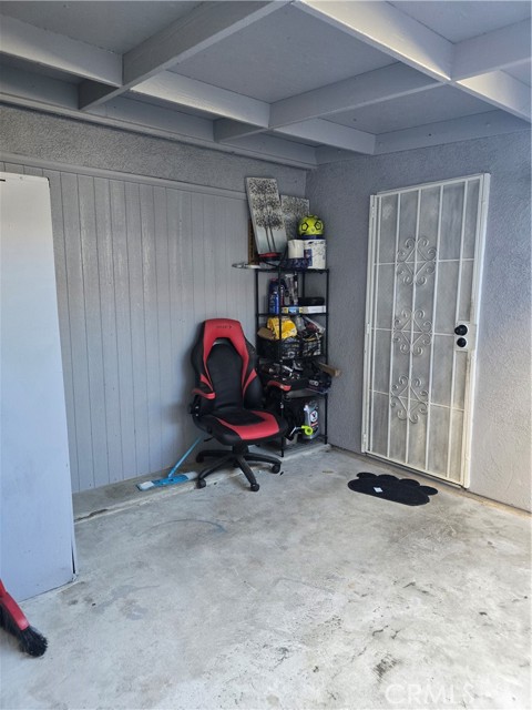 Detail Gallery Image 19 of 21 For 10407 Lou Dillon, Los Angeles,  CA 90002 - 6 Beds | 4 Baths