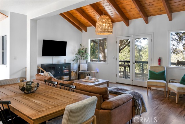 Detail Gallery Image 7 of 30 For 290 Davos Dr, Crestline,  CA 92325 - 3 Beds | 2/1 Baths