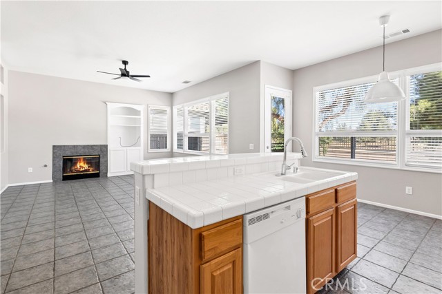 29658 Painted Desert Drive, Menifee CA: https://media.crmls.org/medias/48f6b3e7-99f8-4c59-8af3-a87bdcf3dd44.jpg