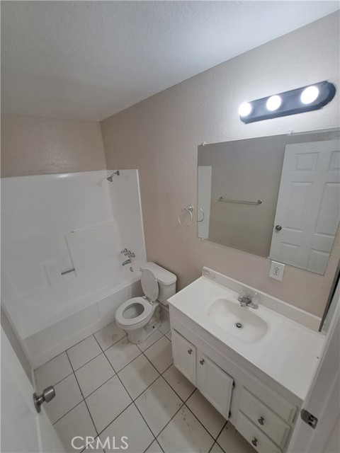 Detail Gallery Image 9 of 14 For 12222 Kiowa Rd #1,  Apple Valley,  CA 92308 - 2 Beds | 1 Baths