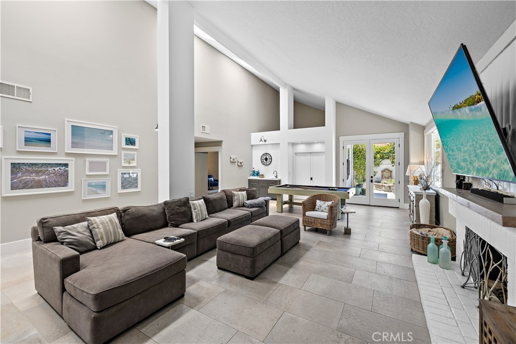 MLS #OC25155566 img 12