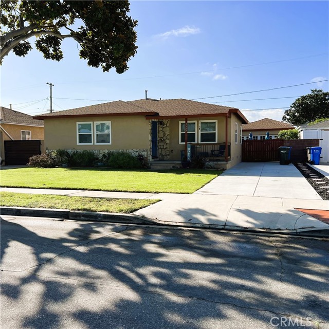 2704 184 Street, Redondo Beach, California 90278, 3 Bedrooms Bedrooms, ,1 BathroomBathrooms,Residential,Sold,184,FR23189344