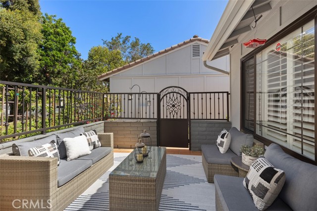 3315 San Amadeo, Laguna Woods CA: https://media.crmls.org/medias/48f80ca6-5fa6-469e-becb-cda3612bf2ef.jpg