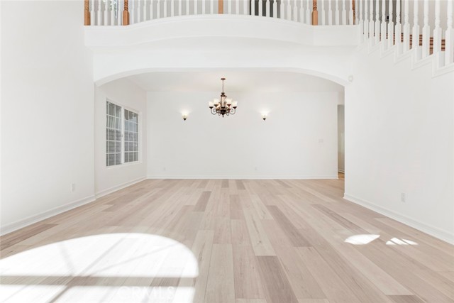 Detail Gallery Image 11 of 59 For 15121 Marlin Pl, Van Nuys,  CA 91405 - 4 Beds | 3 Baths