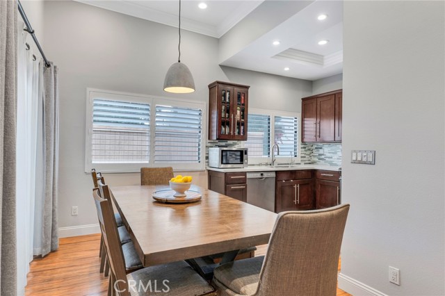 18433 Hatteras Street, 408 photo 5