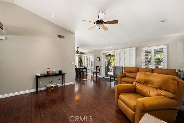 Detail Gallery Image 16 of 58 For 12409 Foxhound Cir, Moreno Valley,  CA 92555 - 4 Beds | 2 Baths