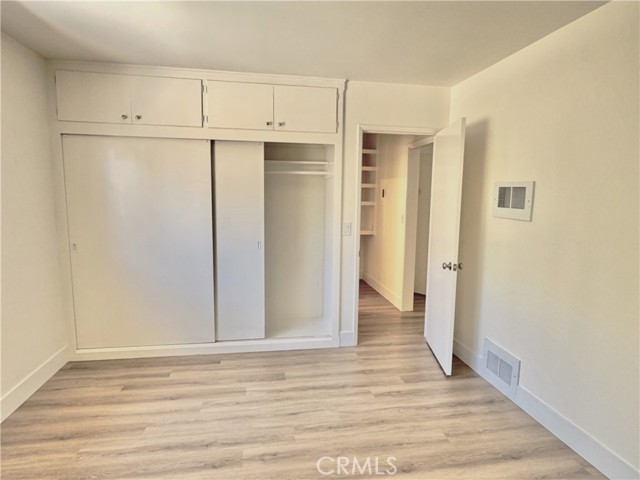 1250 E 3rd Street, Long Beach CA: https://media.crmls.org/medias/48fc0789-0d84-483b-9433-a808571728d7.jpg