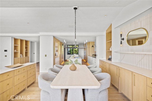 1075 Granville Drive, Newport Beach CA: https://media.crmls.org/medias/48fc35bf-2d01-4a2d-873c-96af7edda996.jpg