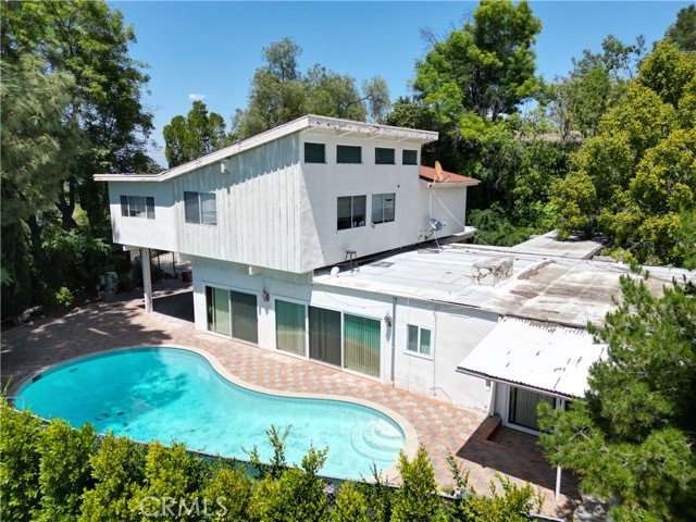 Detail Gallery Image 18 of 44 For 15813 High Knoll Rd, Encino,  CA 91436 - 5 Beds | 5 Baths
