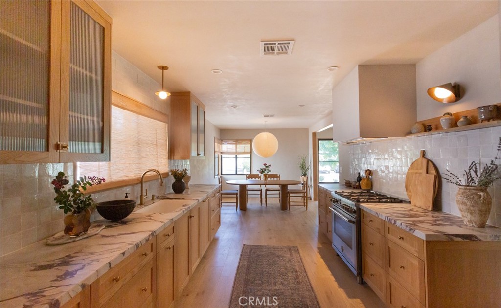 MLS #WS25251711 image #17