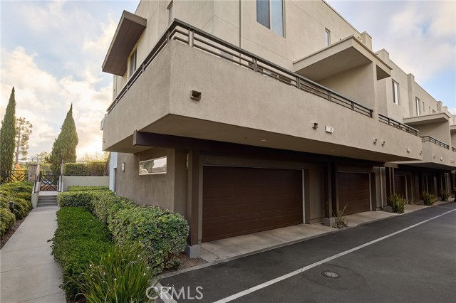 4 Bed Home for Sale in Hawthorne, California