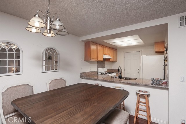 821 S Cerritos Avenue, Azusa CA: https://media.crmls.org/medias/48feb47a-0a91-4e78-a362-e8b1c85c2d4f.jpg